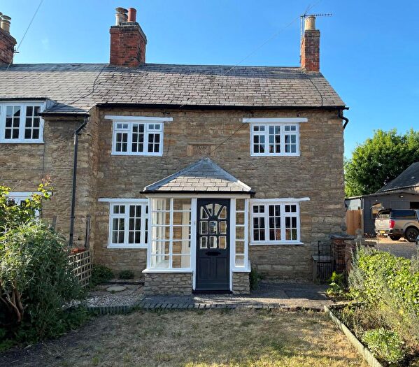 2 Bedroom Cottage For Sale In High Street, Turvey, MK43