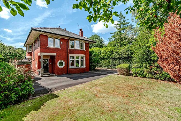 4 Bedroom Detached House For Sale In Garstang Road, Fulwood, PR2