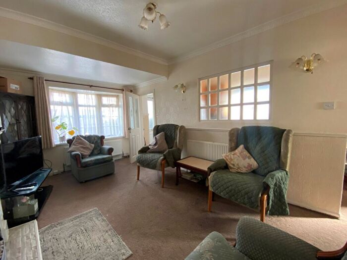 1 Bedroom Bungalow For Sale In Pot House Road, Wibsey, Bradford, BD6