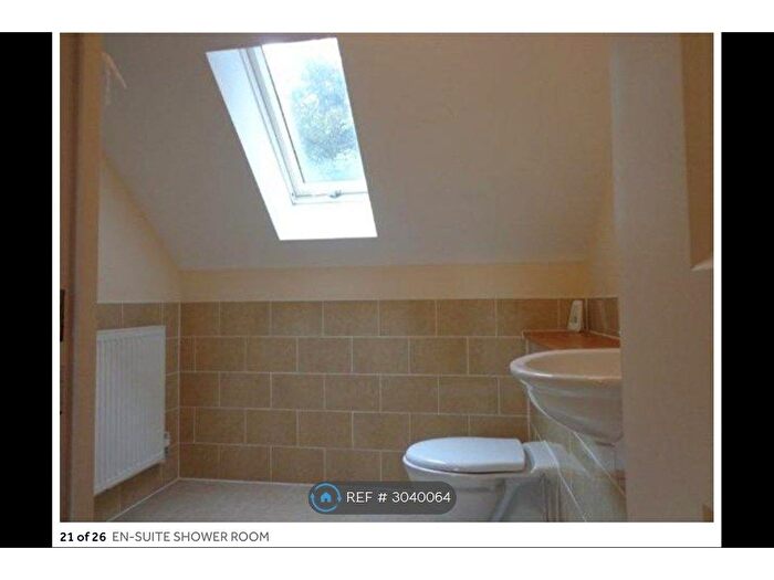 4 Bedroom Semi-Detached House To Rent In Woodlands Gardens, Scunthorpe, DN17