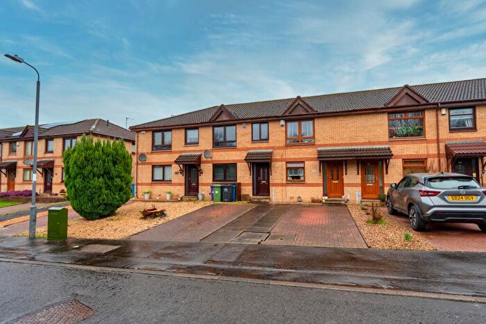 2 Bedroom Terraced House To Rent In Waukglen Place, Darnley, Glasgow, G53