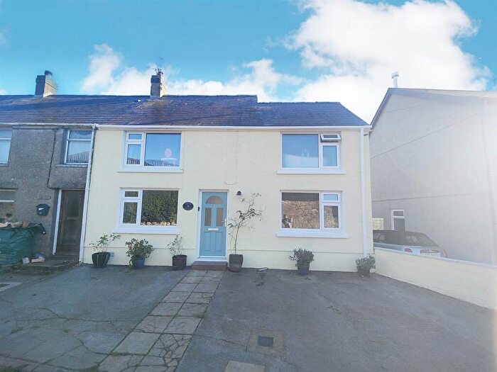 3 Bedroom Semi-Detached House For Sale In Heol Gwermont, Llansaint, Kidwelly, SA17