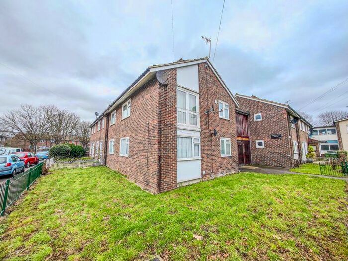 2 Bedroom houses for sale in Thamesmead, SE28, Greater London