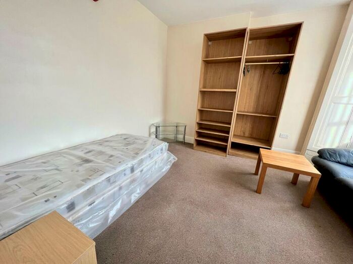 Studio To Rent In - Murton Street, Sunderland, SR1