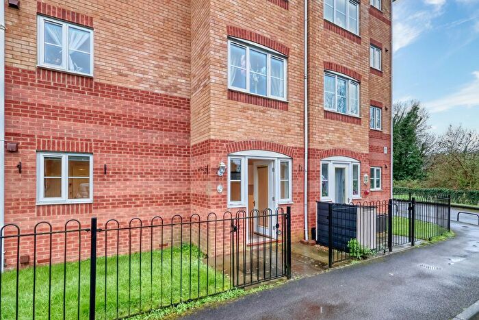 2 Bedroom Flat For Sale In Princes Gate, High Wycombe, Buckinghamshire, HP13