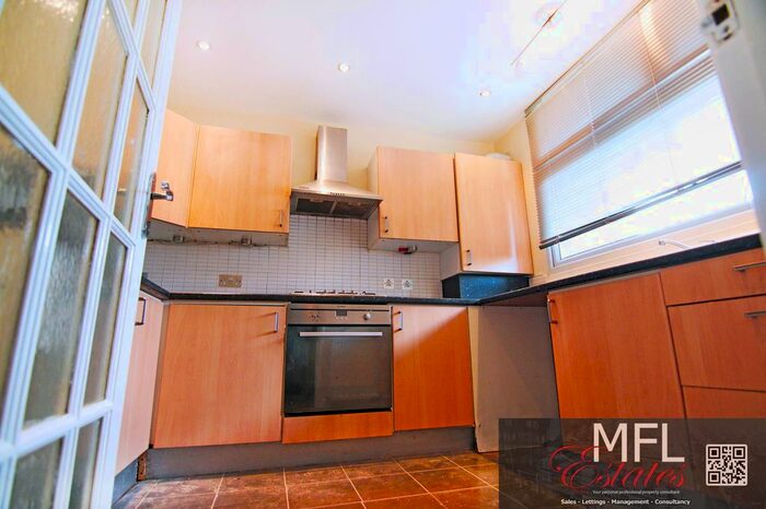 3 Bedroom Maisonette To Rent In Dacres Road, Forest Hill, SE23