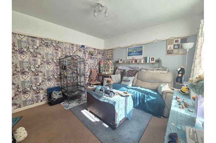 1 Bedroom Apartment For Sale In Victoria Road, Ramsgate, Kent, CT11