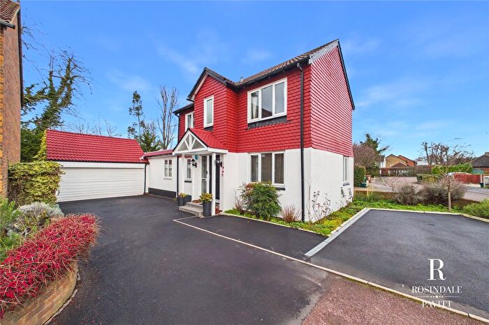 4 Bedroom Detached House For Sale In Claydon Drive, Beddington, CR0