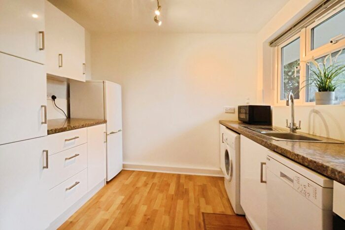 1 Bedroom Flat For Sale In Abbis House, Whinbush Road, SG5