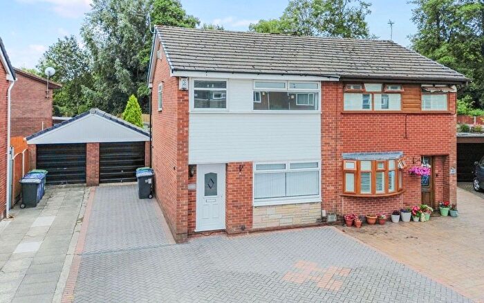 3 Bedroom Semi-Detached House For Sale In Duckworth Grove, Padgate, WA2