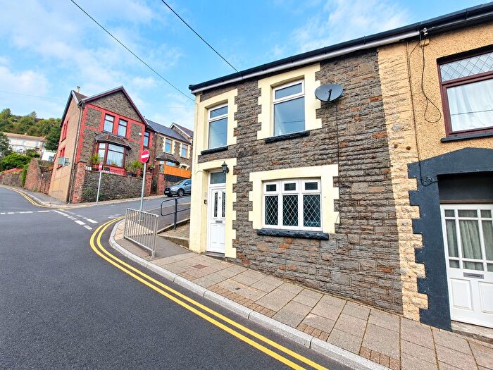 3 Bedroom Terraced House To Rent In Penrhys Road, Tylorstown, CF43