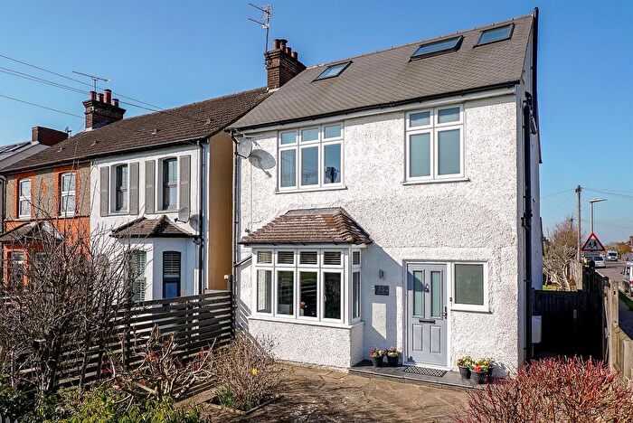 4 Bedroom Detached House For Sale In Sandridge Road, St. Albans, AL1