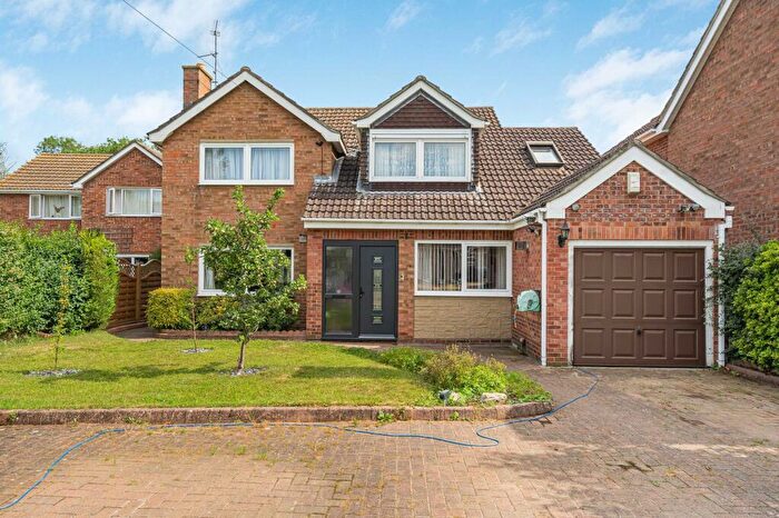 4 Bedroom Detached House For Sale In Vicarage Close, Holme., PE7