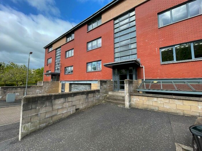 2 Bedroom Flat To Rent In Bellwood Street, Glasgow, G41