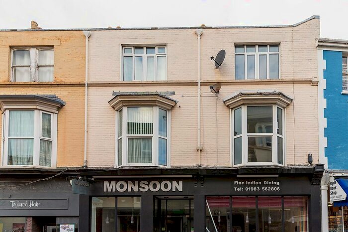 3 Bedroom Maisonette To Rent In High Street, Ryde, PO33