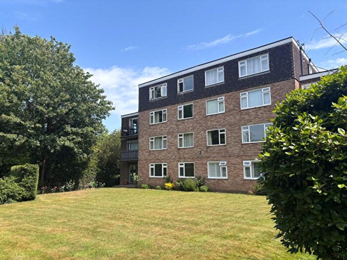 2 Bedroom Flat For Sale In Wickham Road, Beckenham, BR3