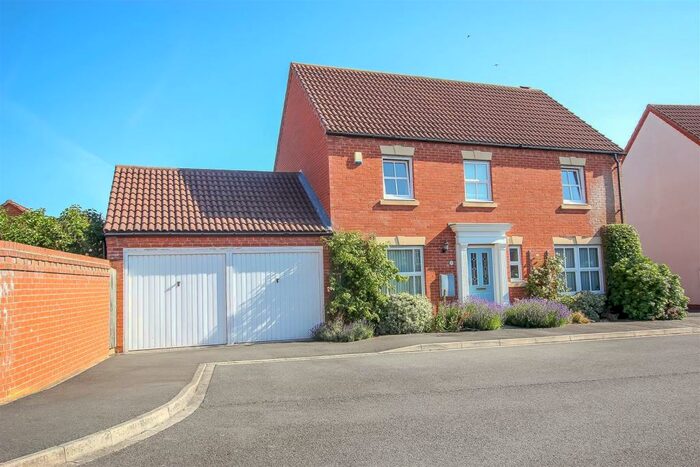 4 Bedroom Detached House For Sale In Neville Close, Gainford, Darlington, DL2
