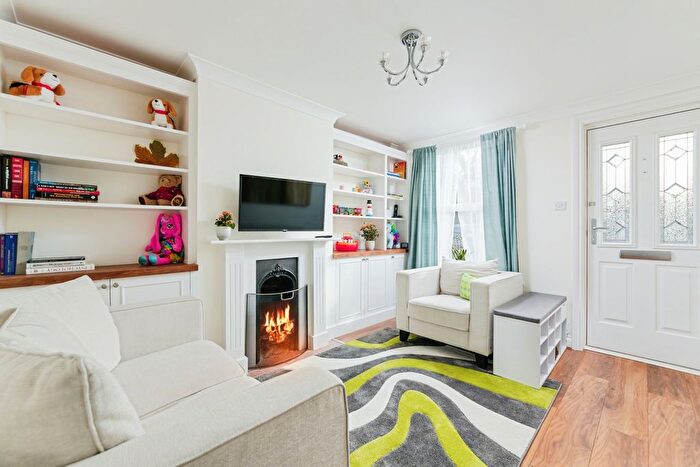 2 Bedroom Semi-Detached House To Rent In Poplar Road, Leatherhead, KT22