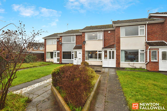 2 Bedroom Town House For Sale In Petworth Drive, Loughborough, LE11