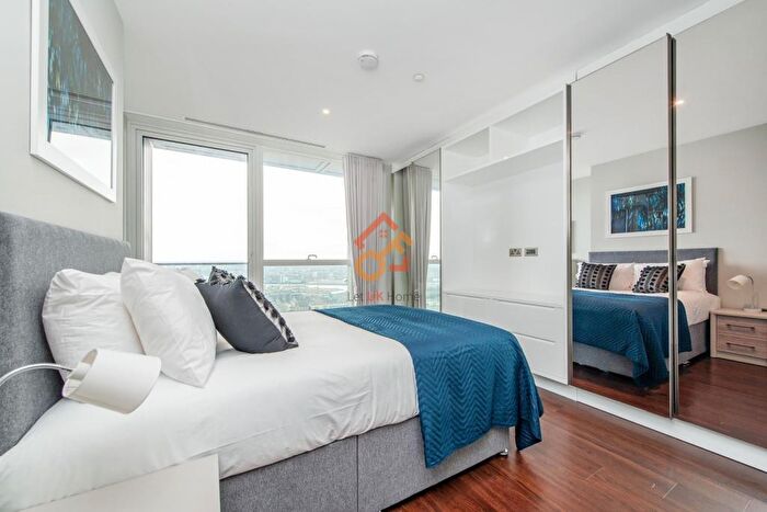 3 Bedroom Flat To Rent In Maine Tower, Harbour Way, London, E14