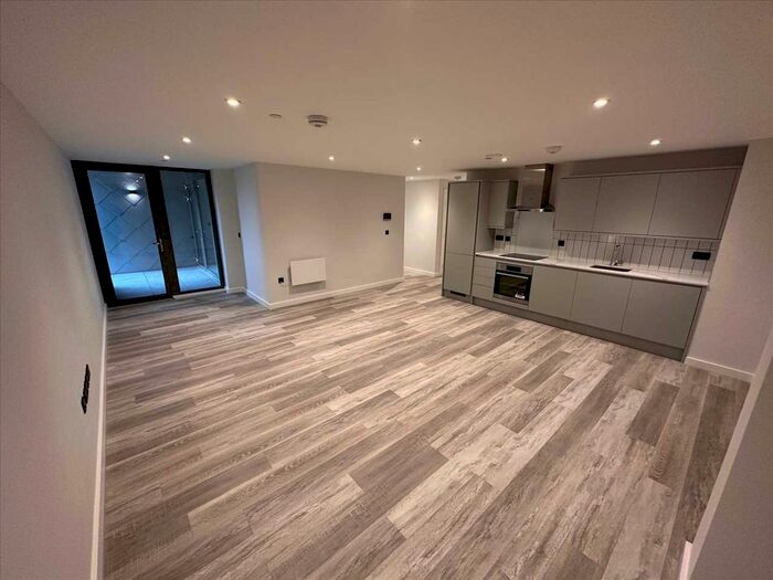 2 Bedroom Flat To Rent In Apex Lofts, Warwick Street, Digbeth, B12