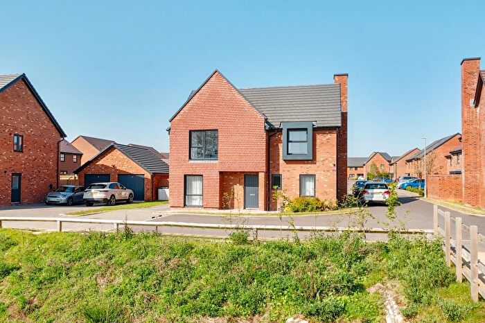 4 Bedroom Detached House For Sale In Prunus Walk, Swindon, SN1