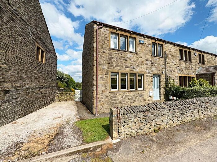 3 Bedroom End Of Terrace House For Sale In Haw Cliff Lane, Thurstonland, HD4