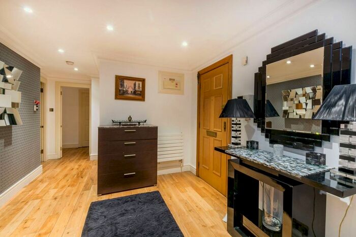 2 Bedroom Flat To Rent In Harewood Avenue, Marylebone, London, NW1