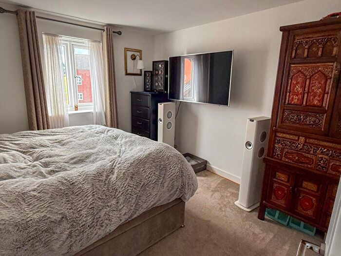 4 Bedroom Town House For Sale In Cogent Crescent, Newbury, RG14