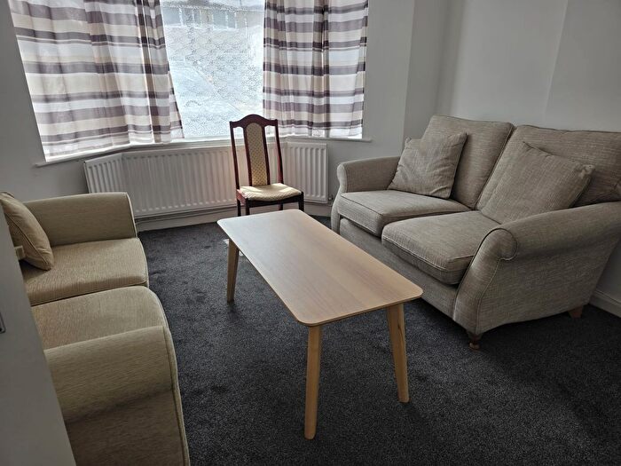 3 Bedroom Semi Detached House To Rent In Clifford Road, Hounslow, TW4