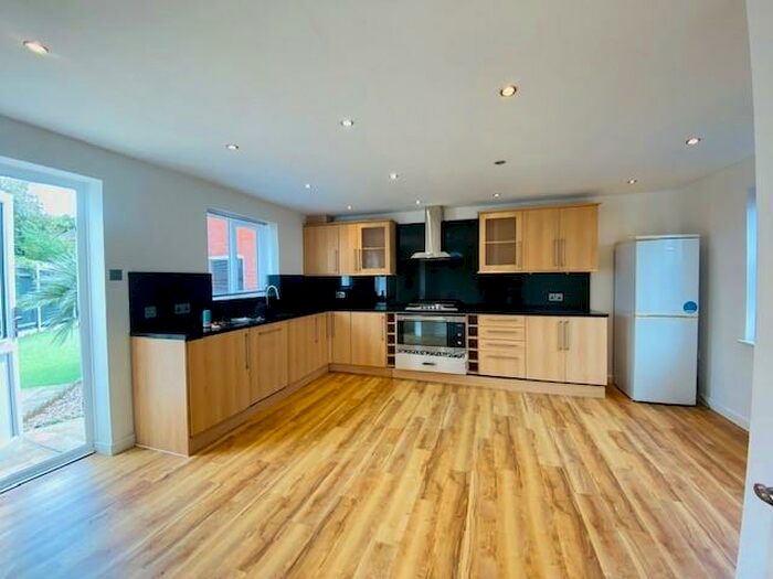 3 Bedroom House To Rent In Rush Drive, Waltham Abbey, EN9