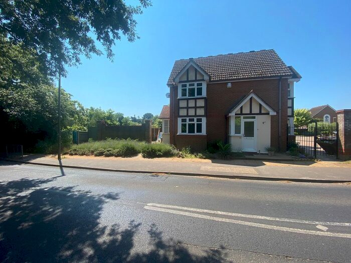 2 Bedroom End Of Terrace House To Rent In The Orchard, Virginia Water, GU25