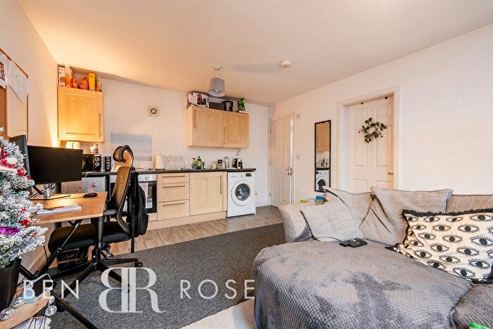 3 Bedroom End Of Terrace House For Sale In Hewitt Street, Leyland, PR25
