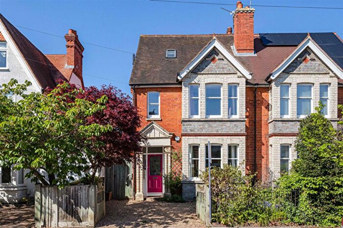 4 Bedroom Semi Detached House For Sale In Warwick Road, Reading, RG2