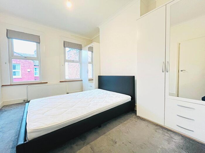 1 Bedroom Flat To Rent In Gowan Road, Willesden Green, NW10