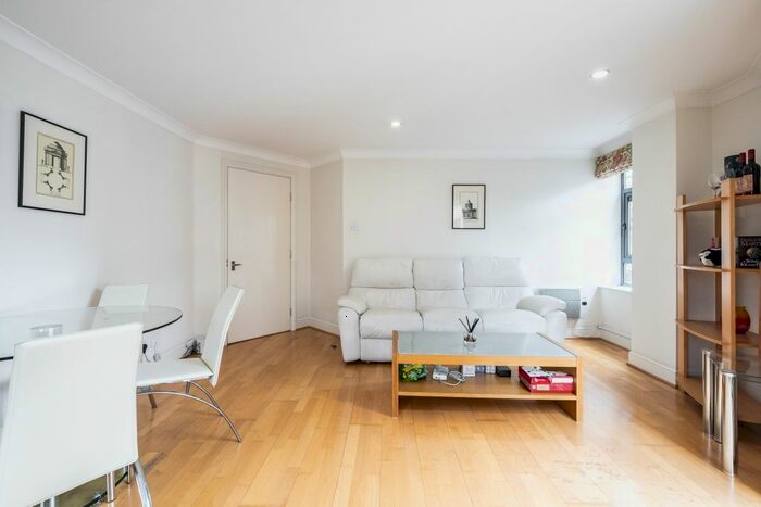 2 Bedroom Flat To Rent In Bridgewater Square, London, EC2Y