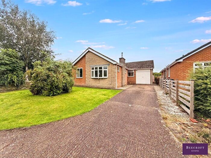 3 Bedroom Detached Bungalow For Sale In Huddersfield Road, Penistone, Sheffield, S36