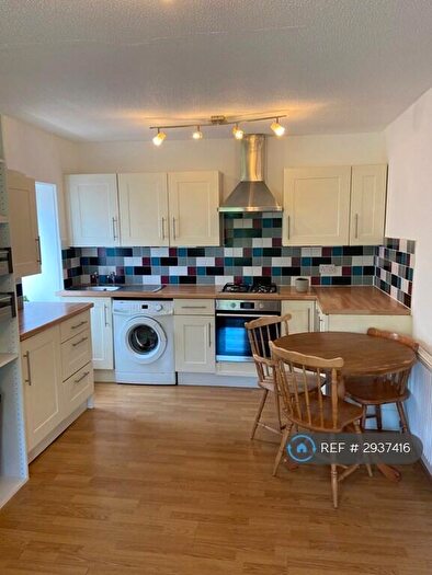 1 Bedroom Flat To Rent In Cheriton Court, London, SE12