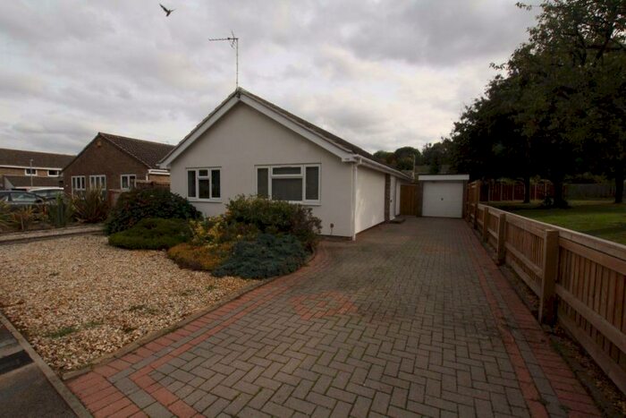 3 Bedroom Bungalow To Rent In White Edge Moor, Swindon, SN3