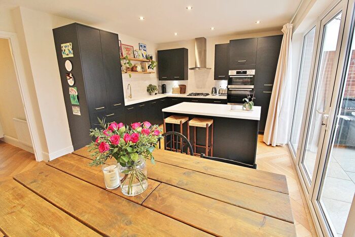 3 Bedroom Detached House For Sale In Ainsworth Road, Waterlooville, PO7