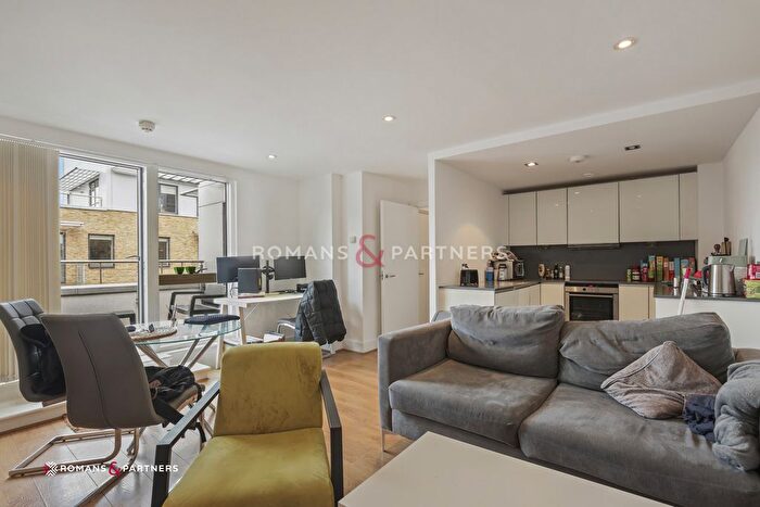 3 Bedroom Flat To Rent In Caspian Wharf, Bow, E3