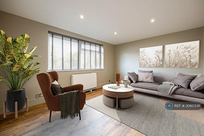2 Bedroom Flat To Rent In Banbury Road, Kidlington, OX5