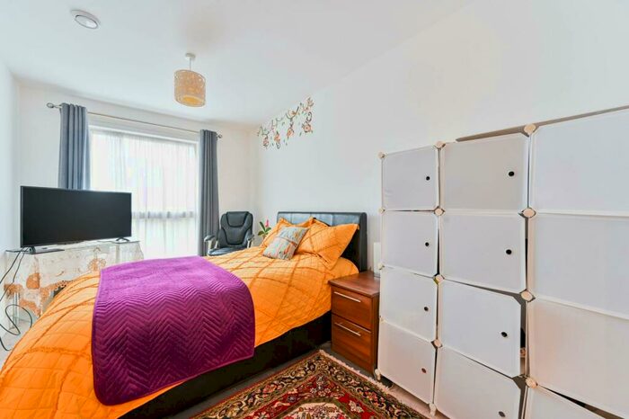 2 Bedroom Flat To Rent In Lyon Road, Harrow, HA1
