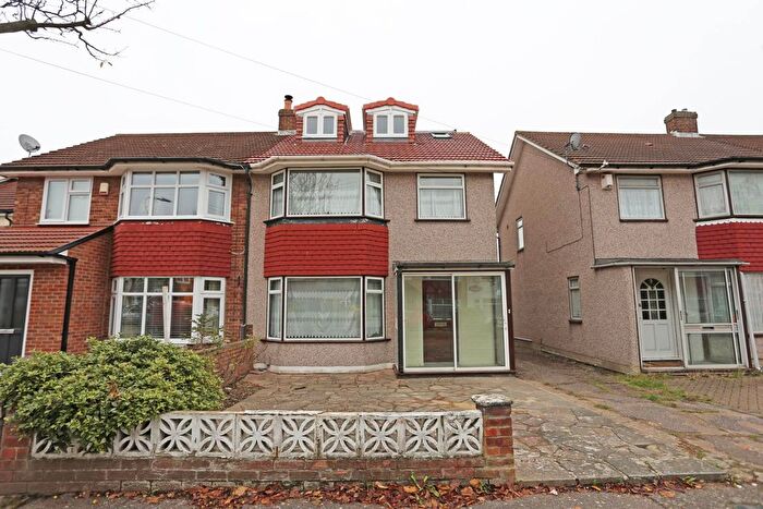 4 Bedroom Semi-Detached House To Rent In Lovell Walk, Elm Park, Rainham, RM13