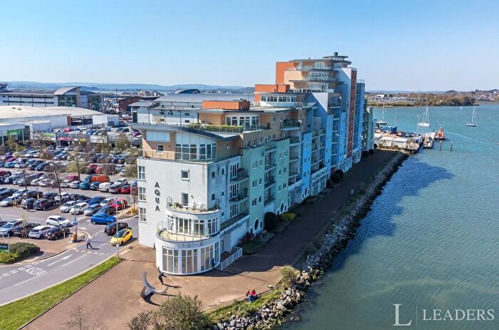 2 Bedroom Flat For Sale In Lifeboat Quay, Poole, Dorset, BH15