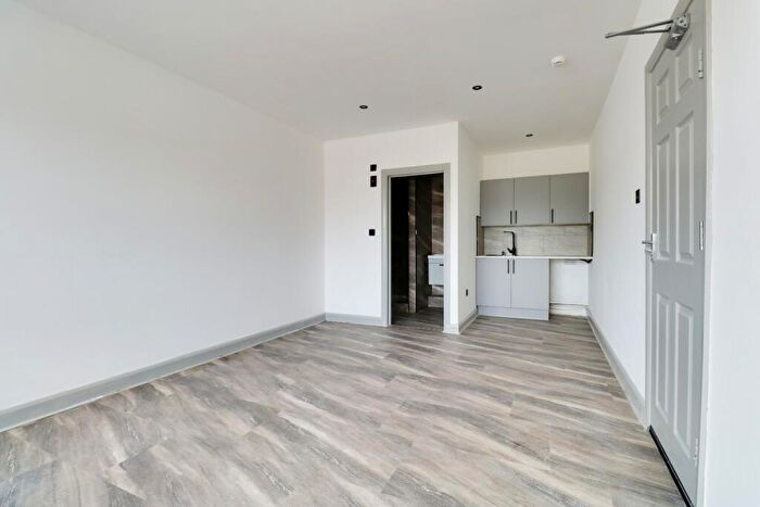 Studio To Rent In Halfway Street, Sidcup, Kent, DA15