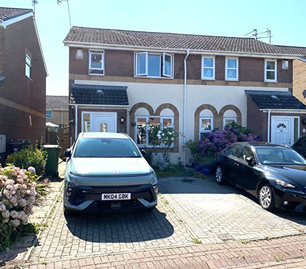 3 Bedroom Semi-Detached House To Rent In Waterford Close, Cardiff, CF11