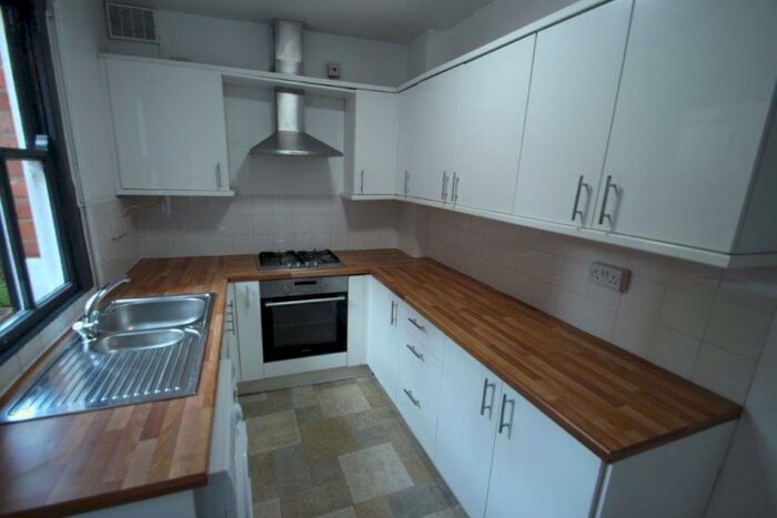 2 Bedroom Terraced House To Rent In Hartopp Road, Leicester, LE2