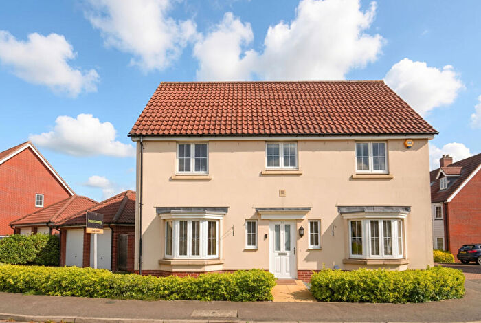 4 Bedroom Detached House For Sale In Perry Road, Flitch Green, Dunmow, Essex, CM6