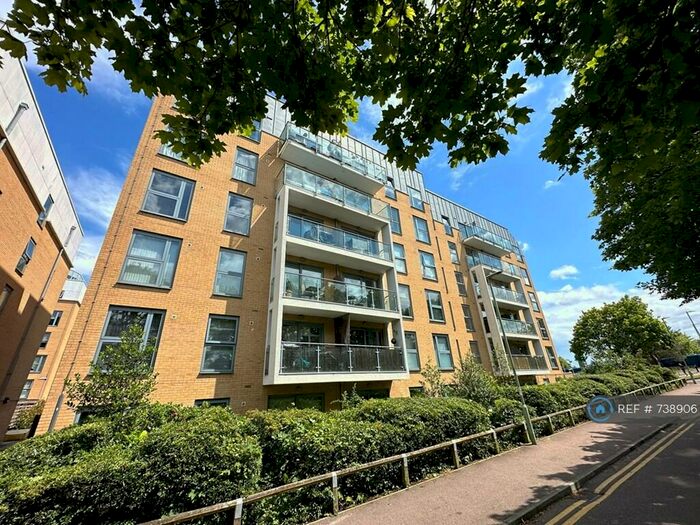 2 Bedroom Flat To Rent In Woolners Way, Stevenage, SG1